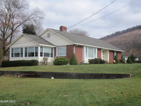 171 Smithfield St, Bedford, PA 15522