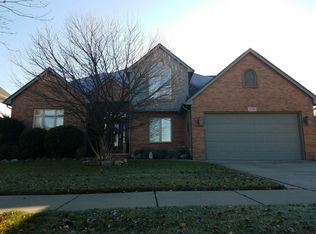 19540 Bush Dr, Macomb, MI 48044