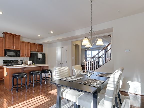 2nd image of 574 Fox River Hills Way