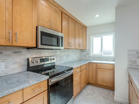 4th image of 18915 Huber Dr #B