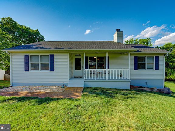 3rd image of 16362 Shannon Ln
