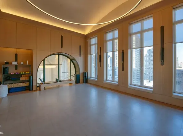 200 East 83rd Street image 27 of 31