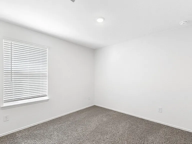 3710 Turnpike Dr — Photo 17