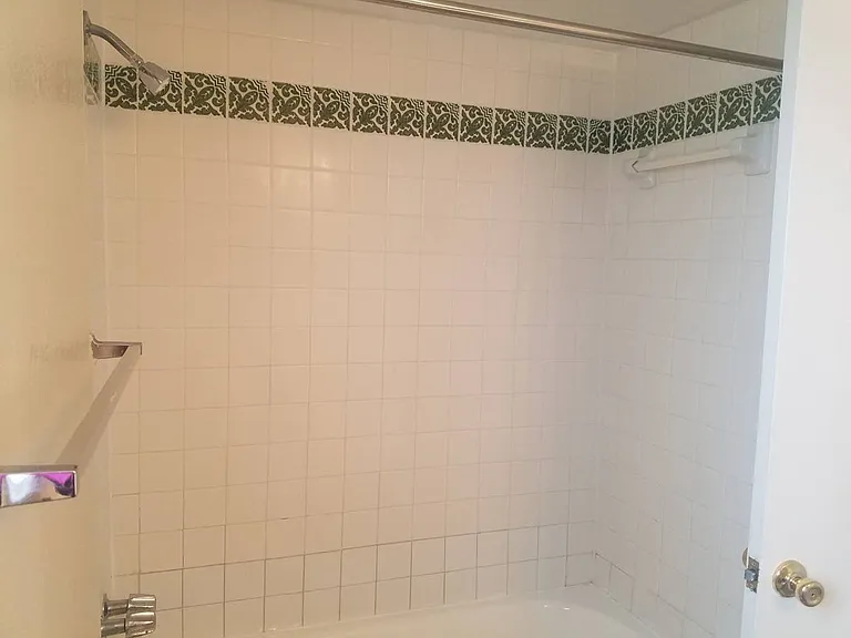 San Mateo Apartments — Photo 22