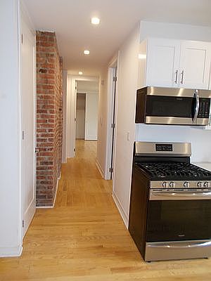 4th image of 446 Saint Johns Pl #6