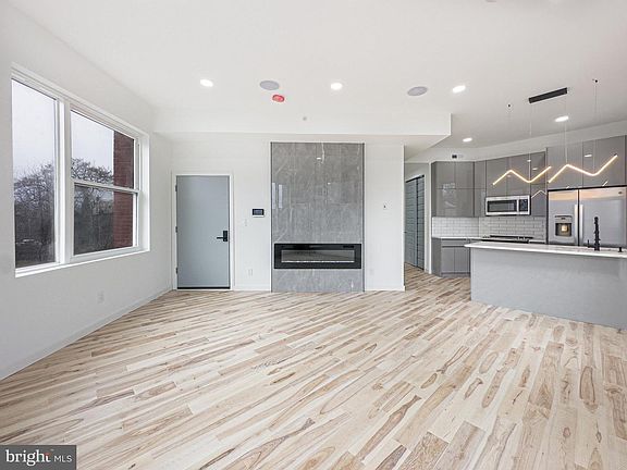 5th image of 3017 Ridge Ave #B