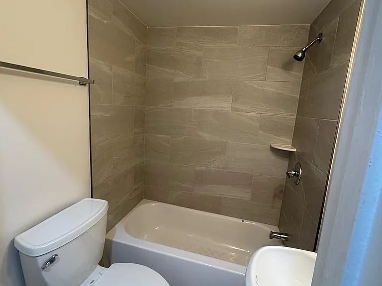 1108 N Bond St #1 — Photo 15