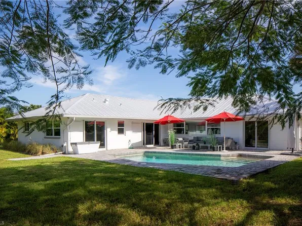 409 Cypress WAY E, NAPLES, FL 34110