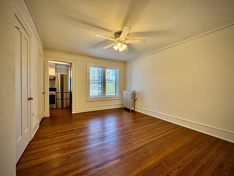 Van Buren Apartments — Photo 17