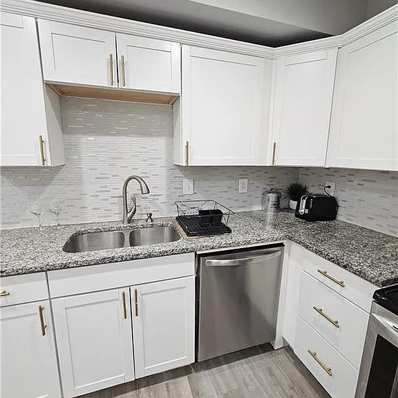 2138 Donald Lee Hollowell Pkwy NW — Photo 14