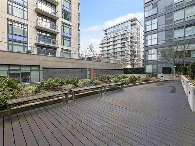 159 W 2nd Ave #220 — Photo 14
