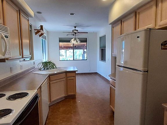 3rd image of 14250 N Saguaro Blvd