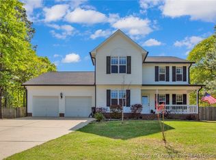 940 Lakeridge Dr, Cameron, NC 28326