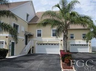 3637 Edgewood Ave, Fort Myers, FL 33916