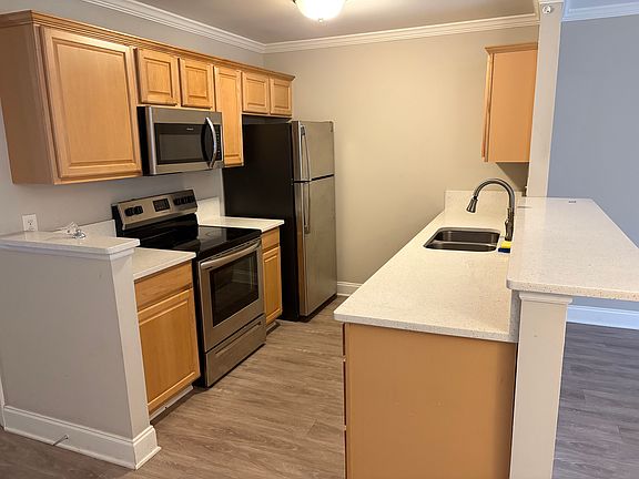 3rd image of 5580 Stonewood Ct