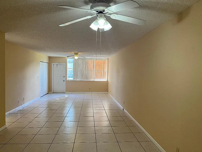 2885 SW 22nd Ave #106 — Photo 12