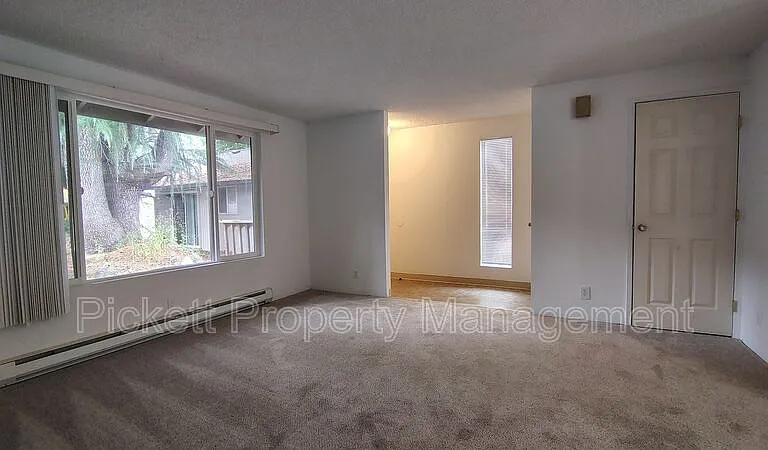 1803 Winfield Ave #B — Photo 5