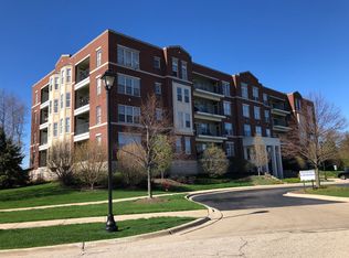 720 Prestwick Ln UNIT 202, Wheeling, IL 60090
