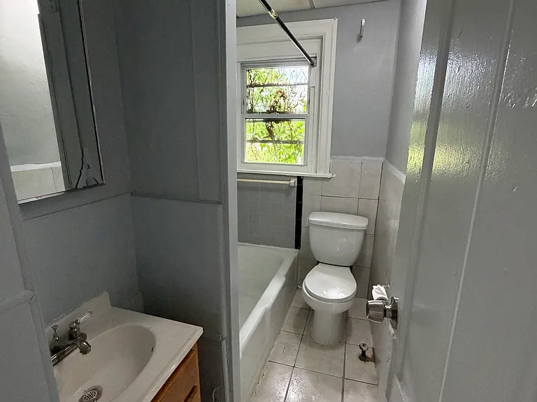 4441 Elizabeth St #2 — Photo 4