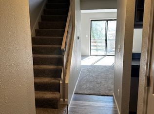950 Edgar Dr APT 19, Charleston, IL 61920