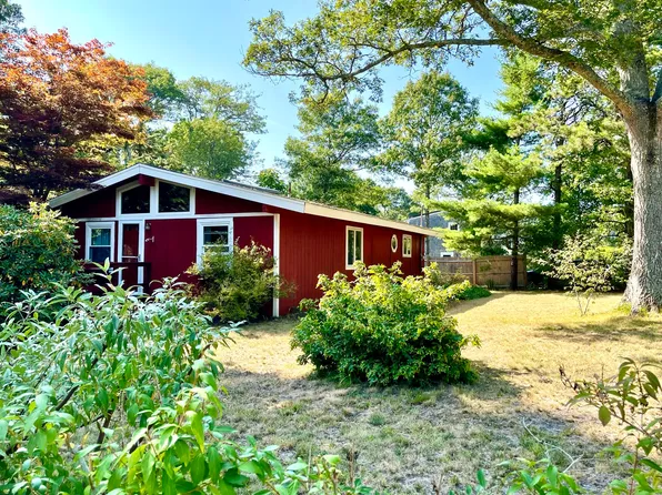 10 Kimberley Way, Harwich, MA 02645