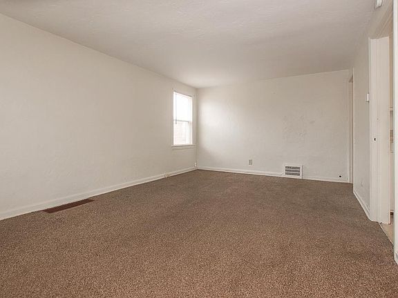 2nd image of 511 E 222nd St #2UP