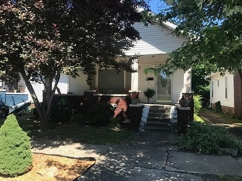 2nd image of 118 S Main St