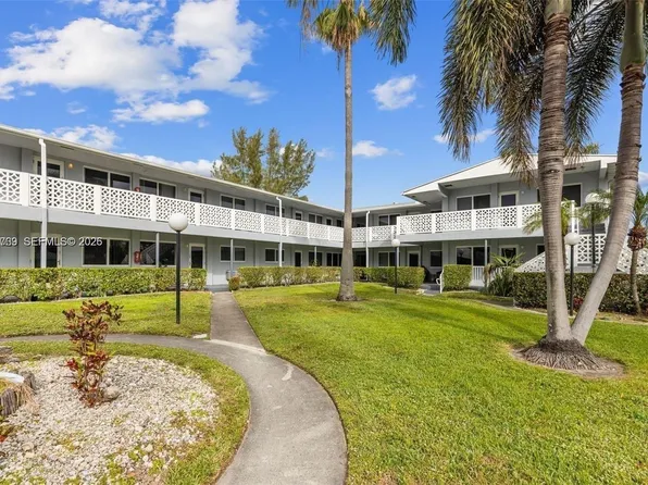 600 Layne Blvd APT 130, Hallandale Beach, FL 33009