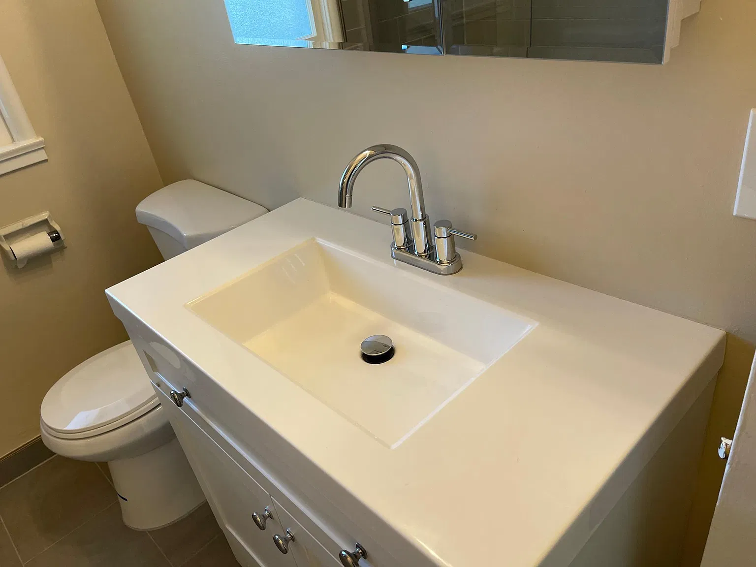 885 Poplar St — Photo 2