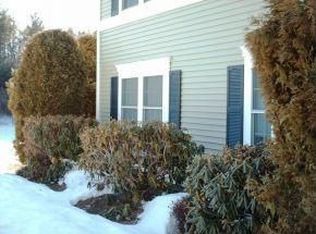 516 Springbrook Cir, Portsmouth, NH 03801