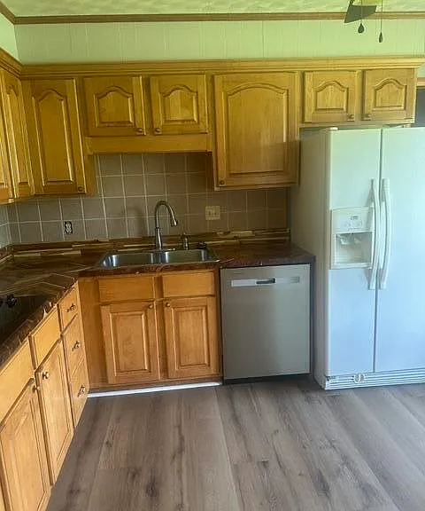 148 Fredrick Ln — Photo 6