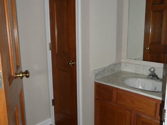 4th image of 6042 Tybalt Cir
