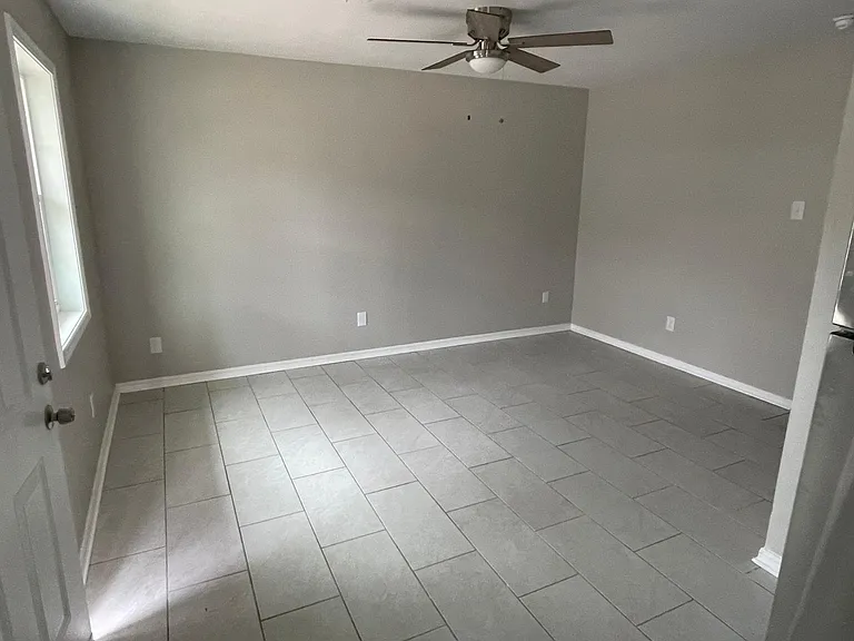 611 Natchitoches St #A — Photo 2