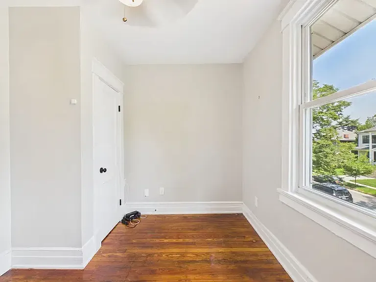 3305 Garland Ave — Photo 3