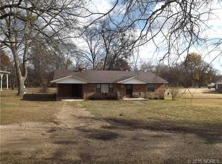 208 Water Tower Rd, Gore, OK 74435
