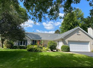 2344 Silverthorn Dr, Rockford, IL 61107