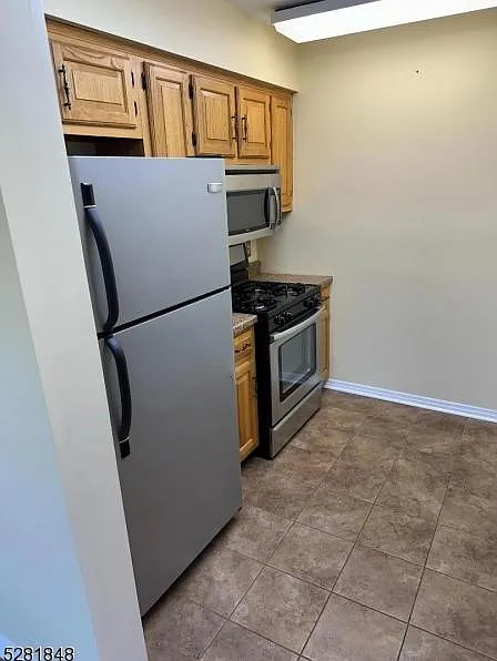 1 bed, $1,950 — Photo 3