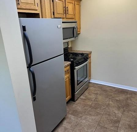 3rd image of 705 Bryant Dr