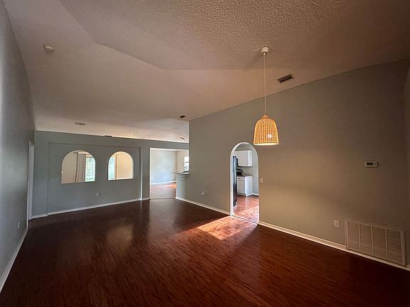3rd image of 11158 Windlesham Ct