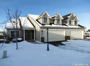31 Cloister Ln, Webster, NY 14580