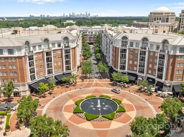 4625 Piedmont Row Dr, Charlotte, NC 28210
