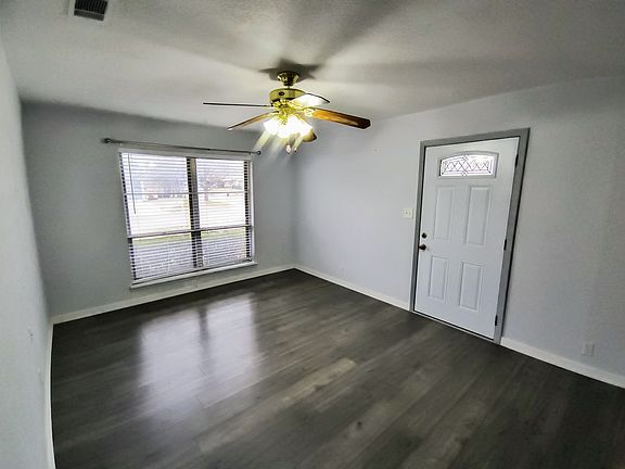 4th image of 3604 Sunnydale Ln