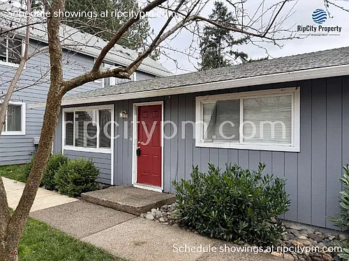 11837 SE Gladstone St Photo 1