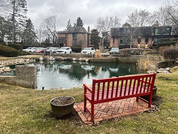 2nd image of 600 W Russell St APT 105