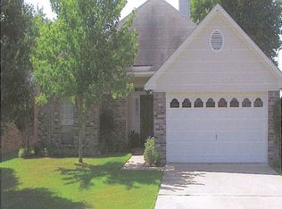303 S Parkridge Dr, Benton, LA 71006