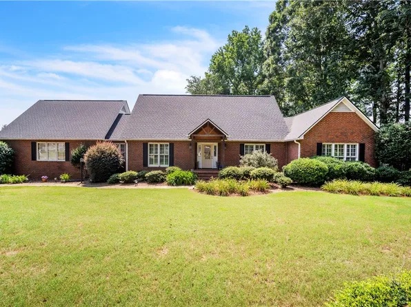 105 Wren Crossing Ct, Easley, SC 29642