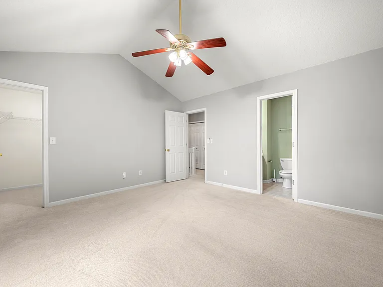 8653 Robinson Forest Dr — Photo 15