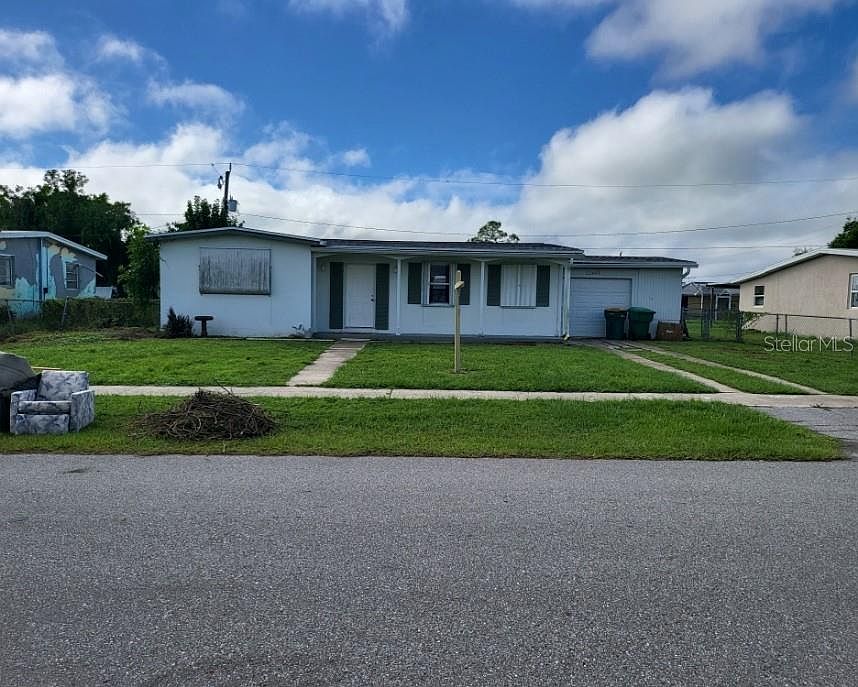 1st image of 22489 Catherine Ave