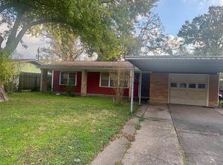415 Surratt Dr, Houston, TX 77091