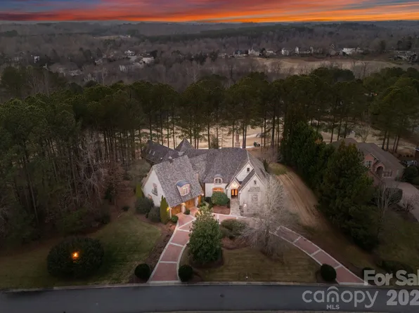 1515 Baltusrol Dr, Denver, NC 28037